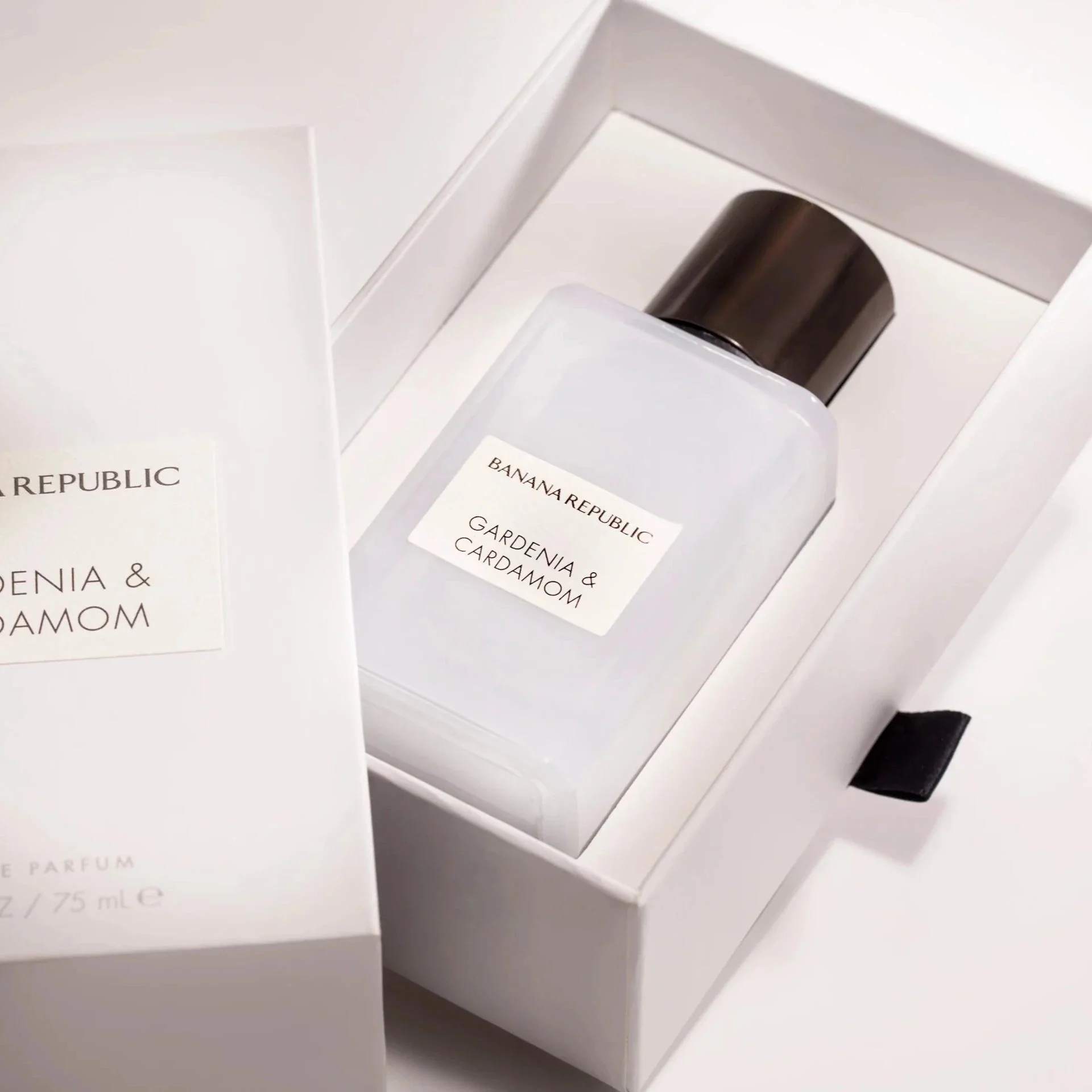 Banana Republic Gardenia & Cardamom White EDP - Image 3