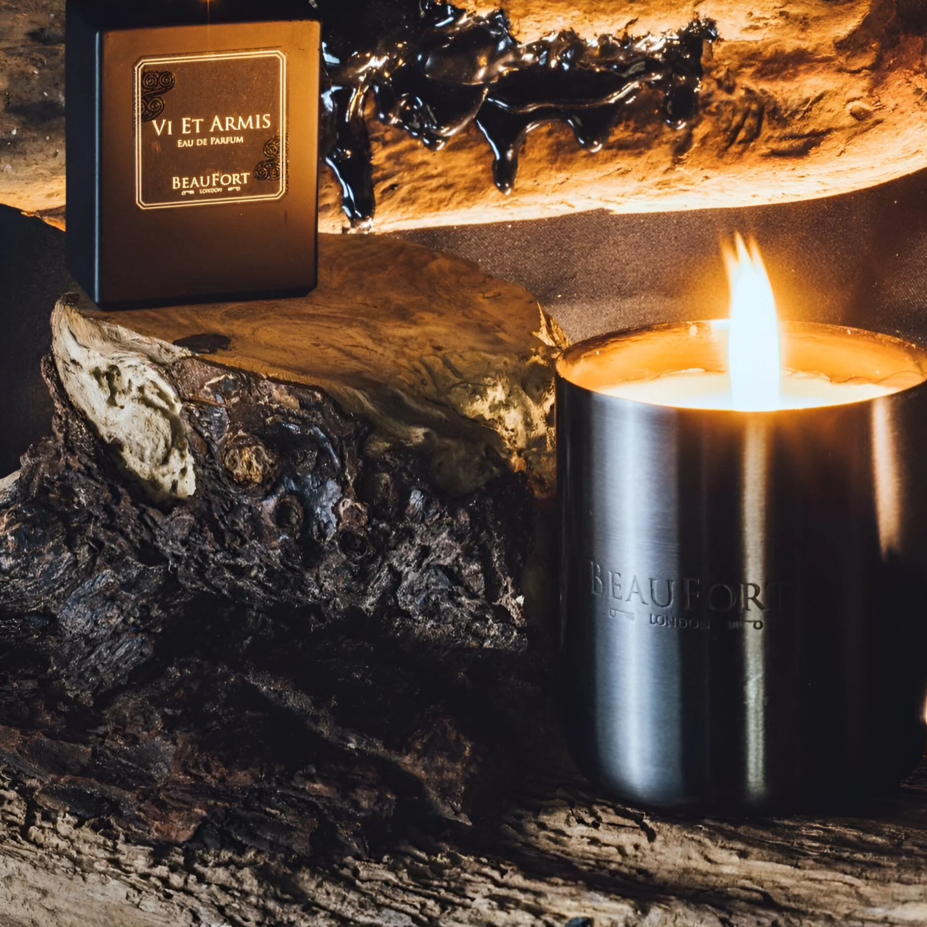 Beaufort London Vi Et Armis Candle - Image 3