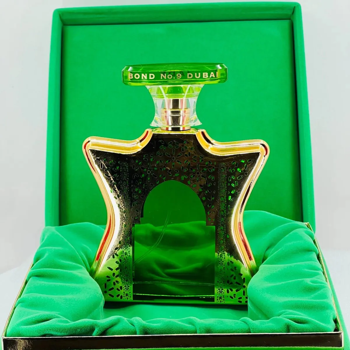 Bond No.9 Dubai Jade EDP - Image 3