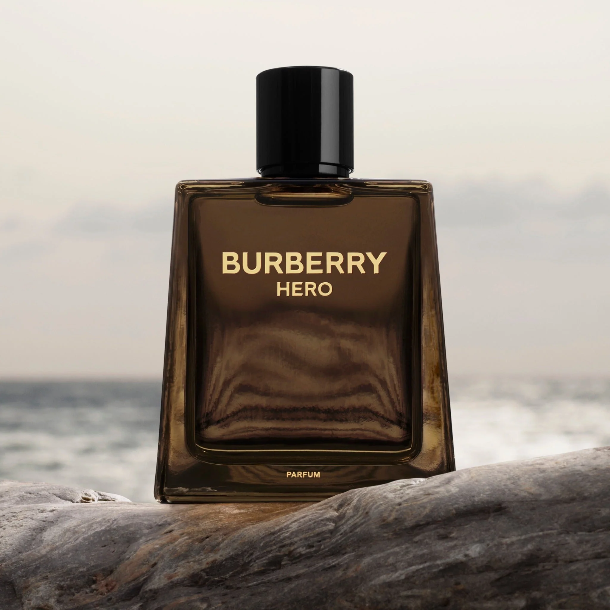 Burberry Hero Parfum - Image 2