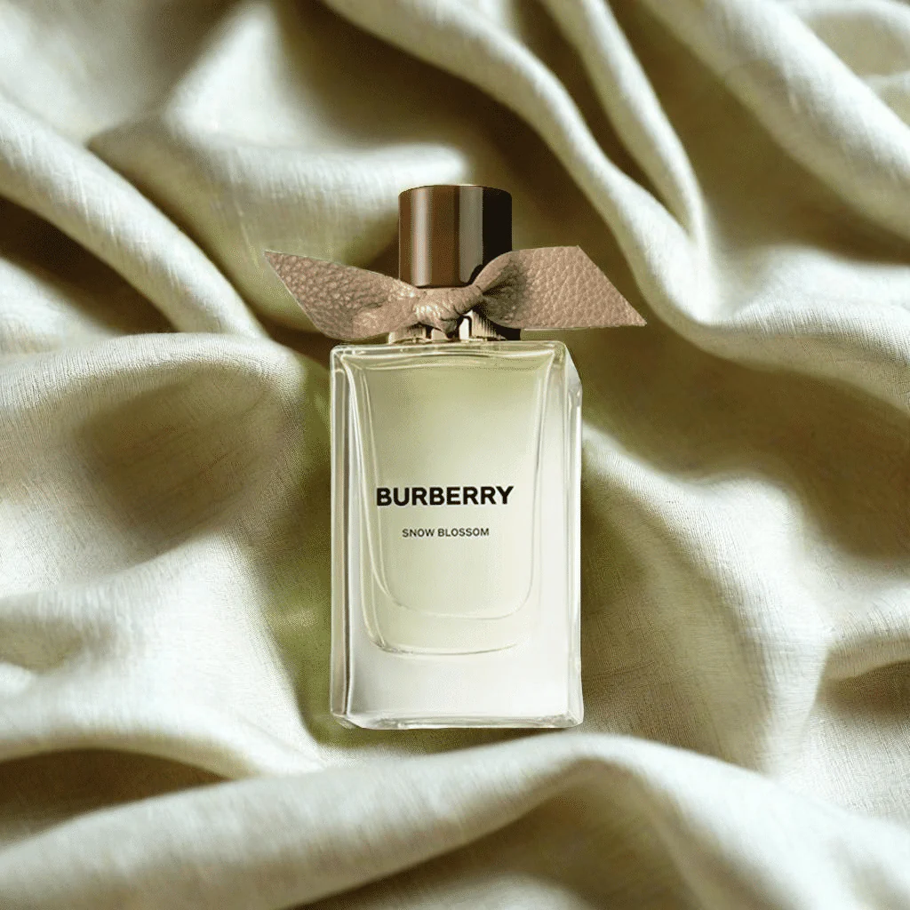 Burberry Snow Blossom EDP - Image 3