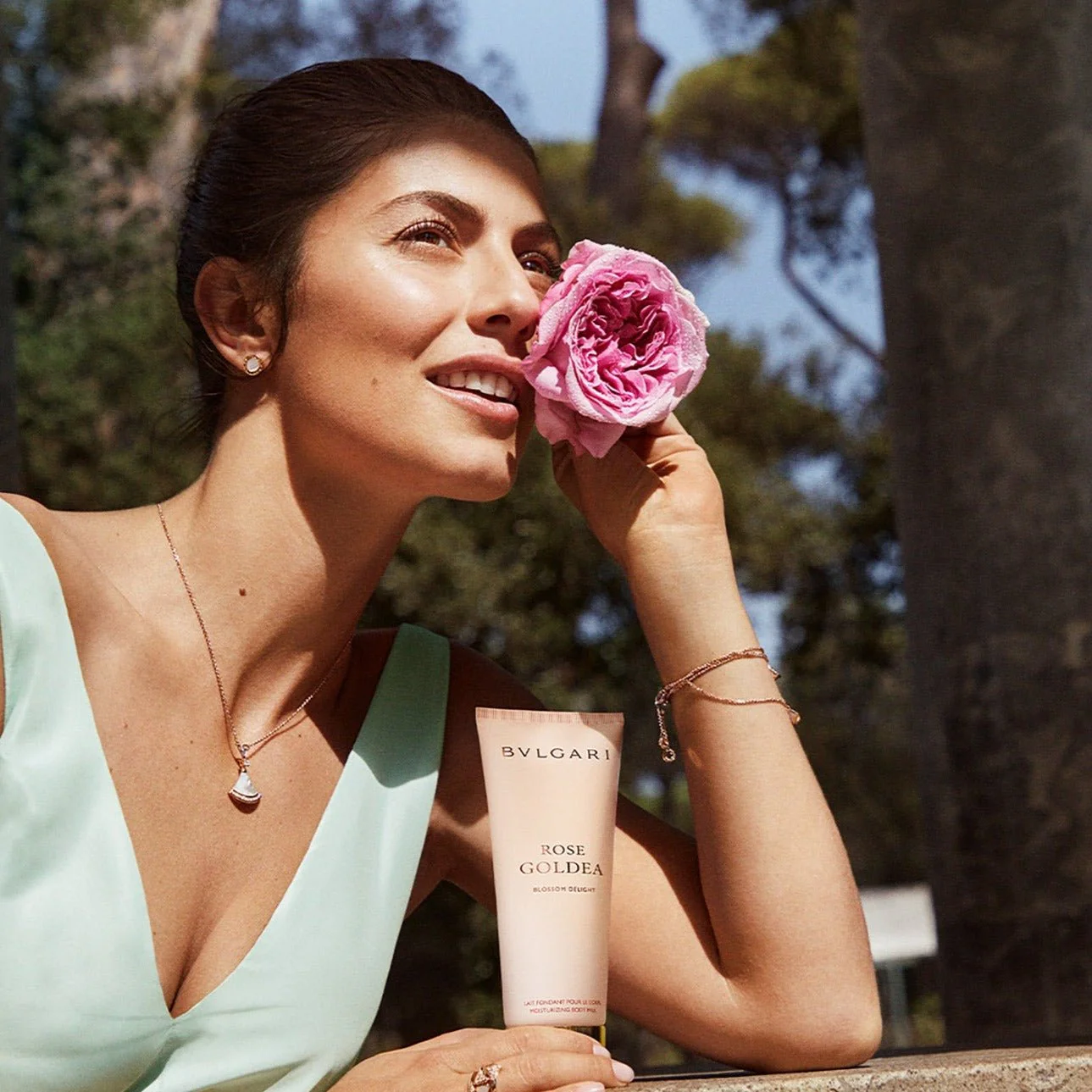 Bvlgari Rose Goldea Blossom Delight Moisturizing Body Milk - Image 2