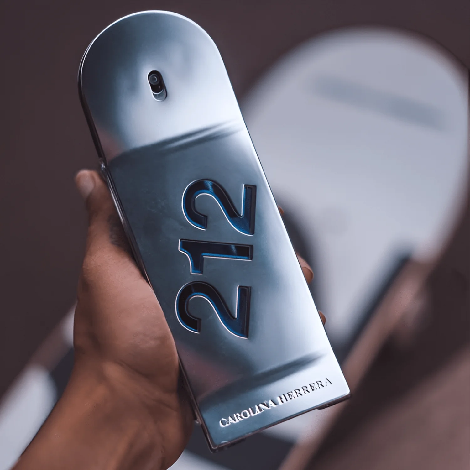 Carolina Herrera 212 Heroes Forever Young EDT Gift Set for Men - Image 4