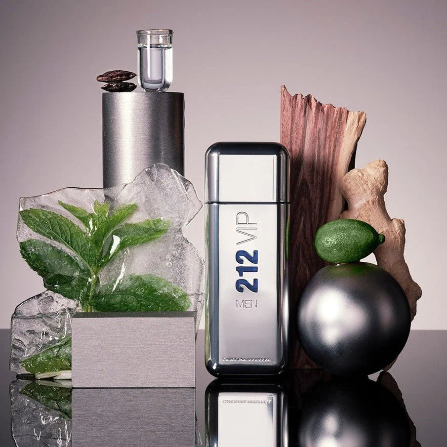 Carolina Herrera 212 VIP EDT - Image 4