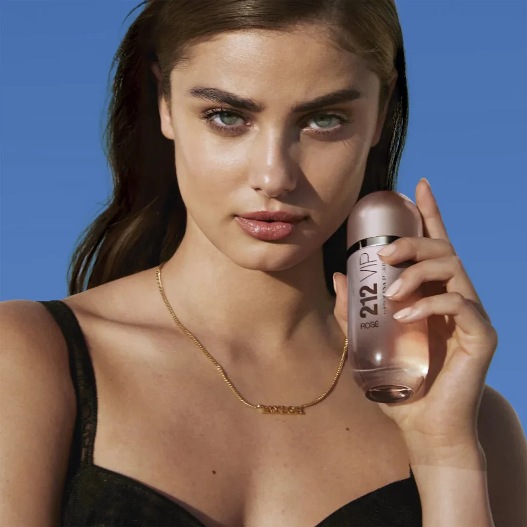 Carolina Herrera 212 VIP Rose EDP - Image 3