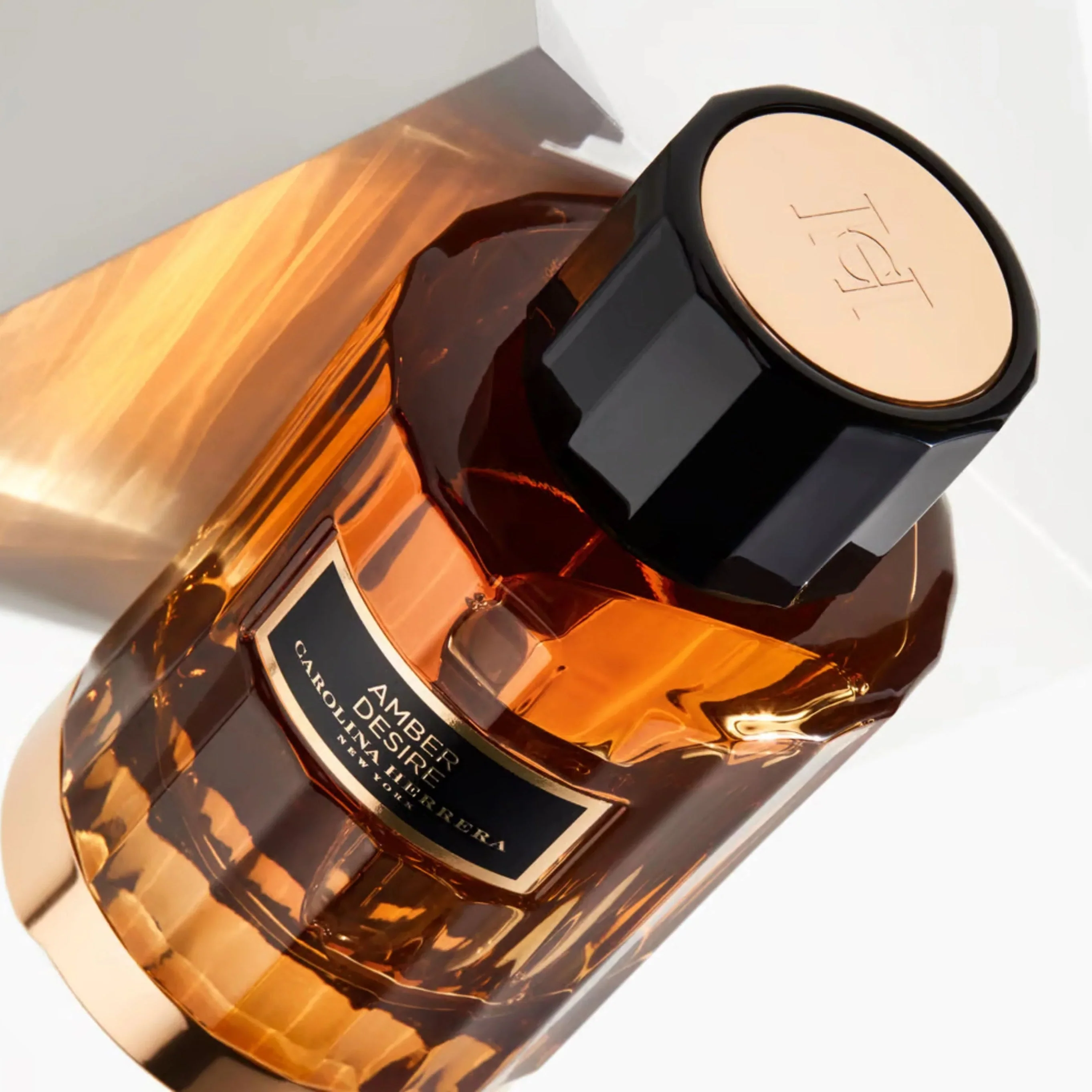 Carolina Herrera Amber Desire EDP - Image 2