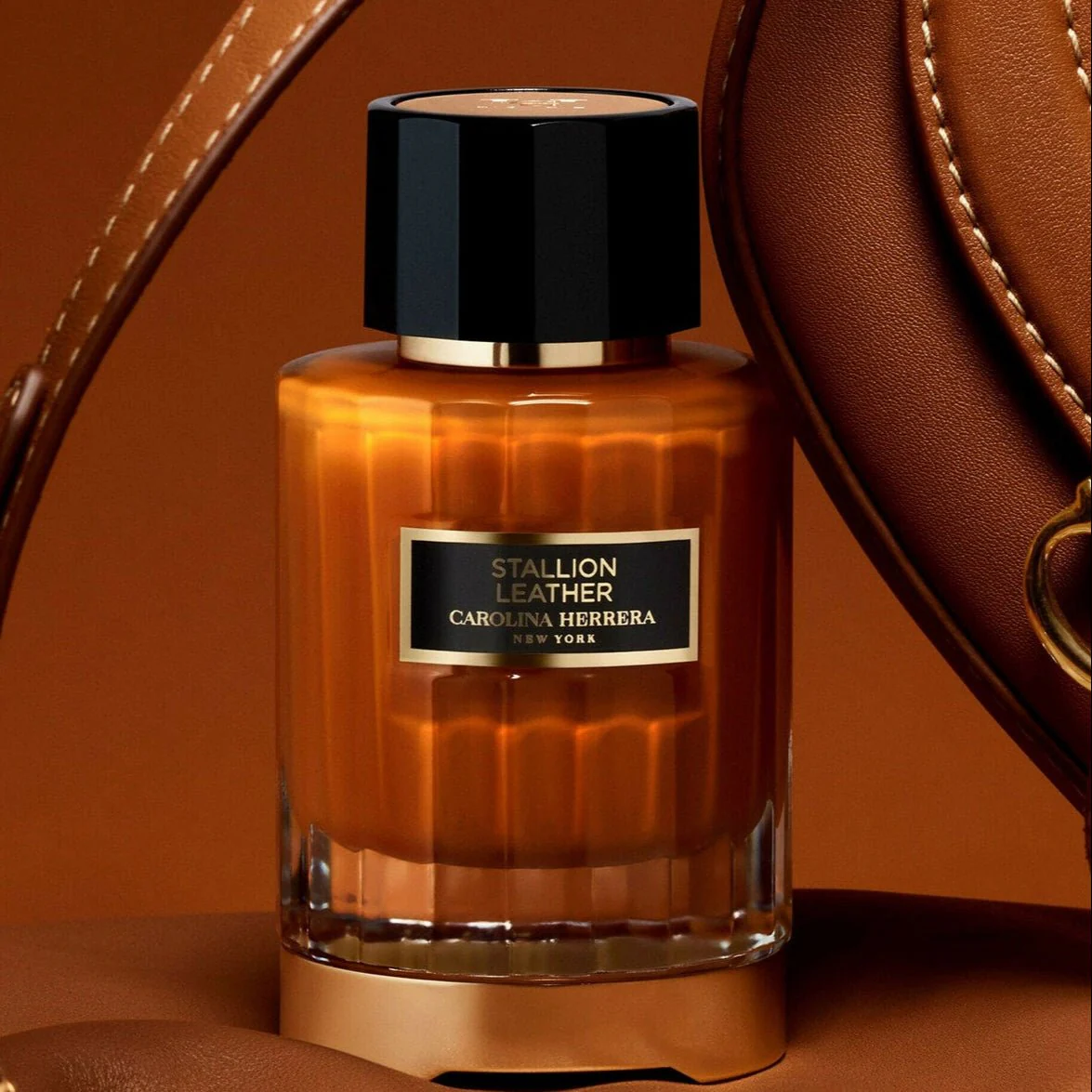 Carolina Herrera Confidential Stallion Leather EDP - Image 3