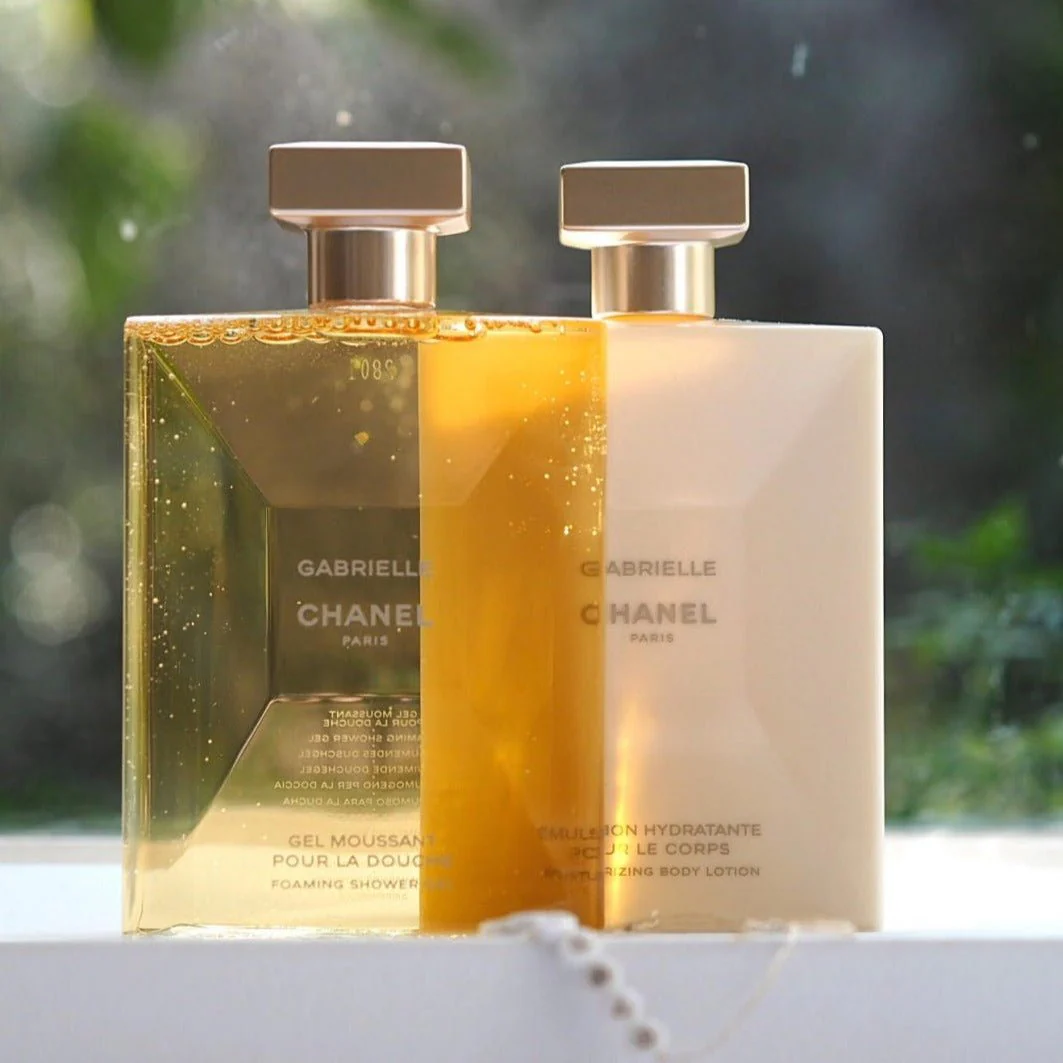 Chanel Gabrielle Foaming Shower Gel - Image 2