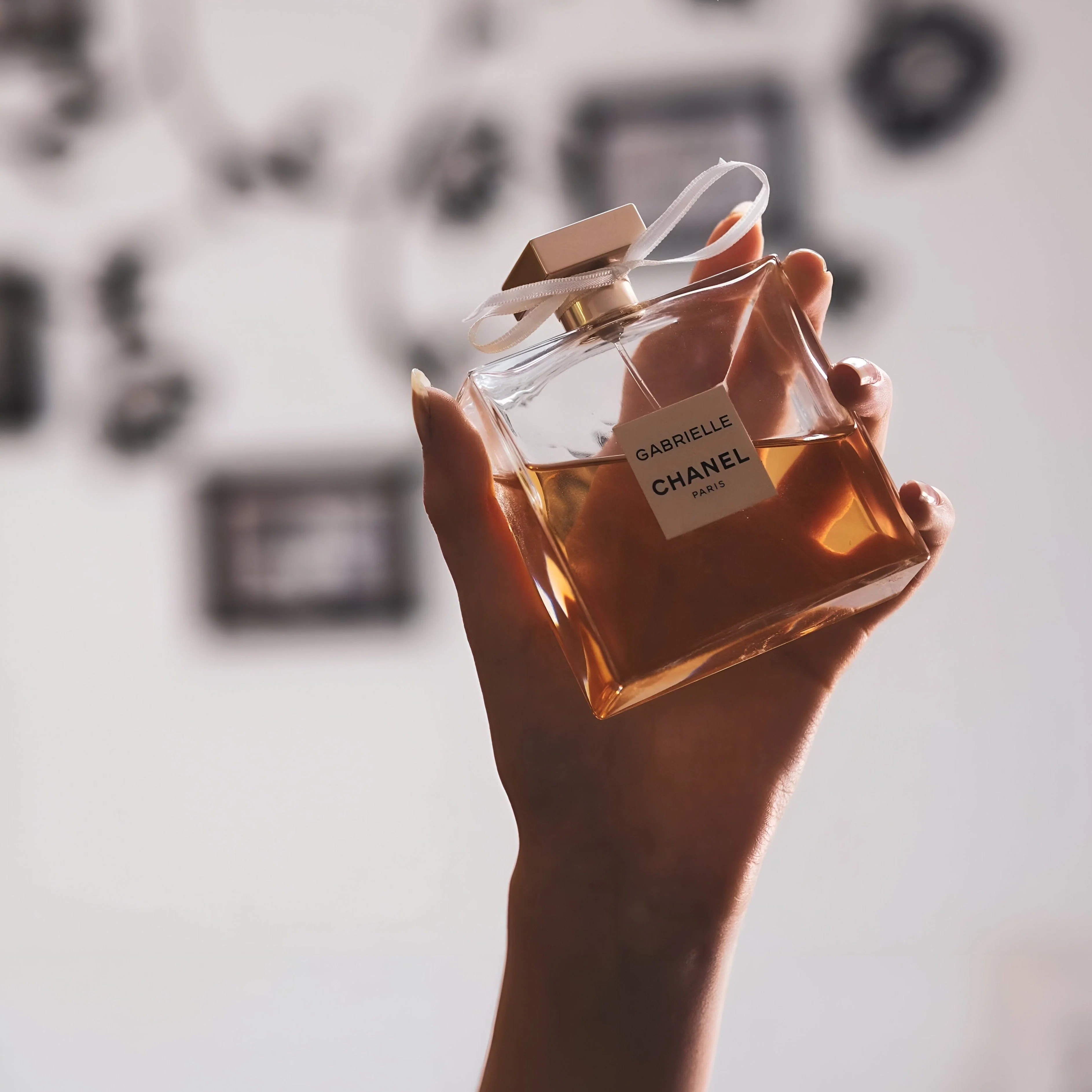 Chanel Gabrielle Moisturizing Body Lotion - Image 3