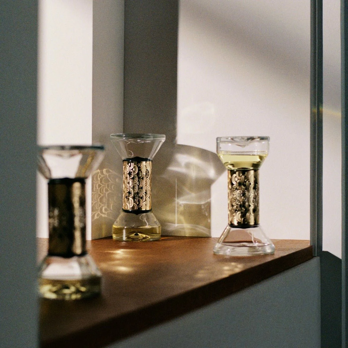 Diptyque Trente-Quatre Boulevard Saint Germain Hour Glass Diffuser - Image 2