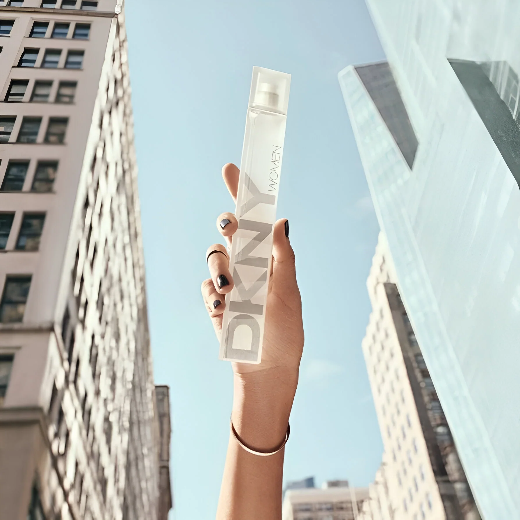 Donna Karan Energizing Summer Limited Edition EDT - Image 2
