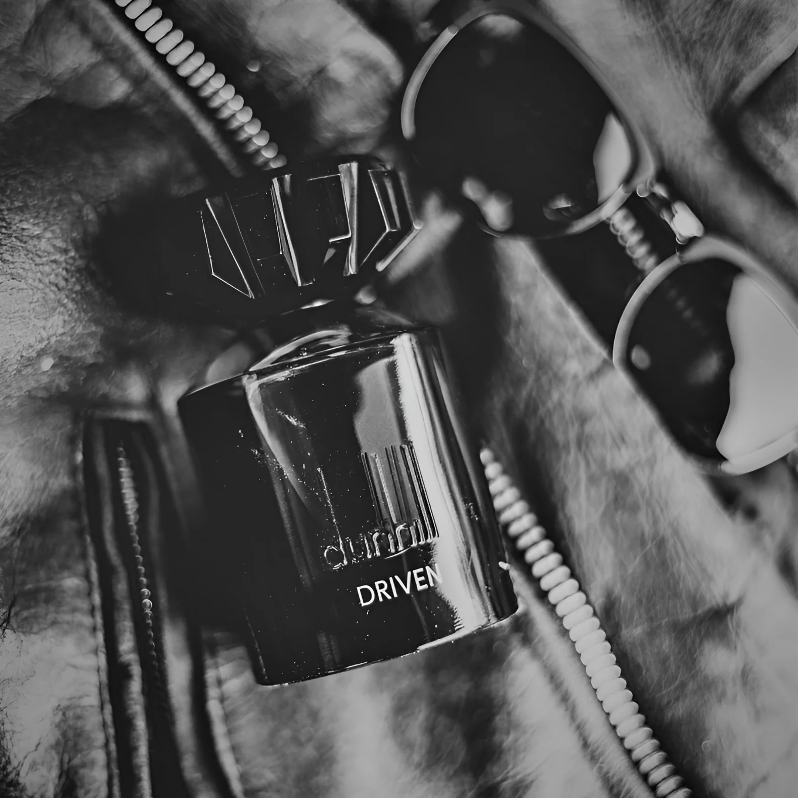 Dunhill Driven EDP & Shower Gel Gift Set For Men - Image 4