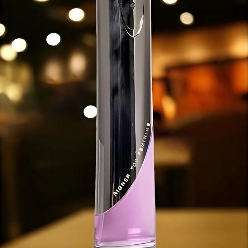 Etienne Aigner Too Feminine EDP - Image 3