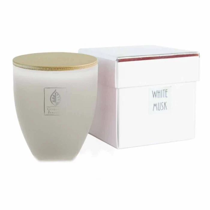 Giardino Benessere White Musk Scented Candle In Glass - Image 4