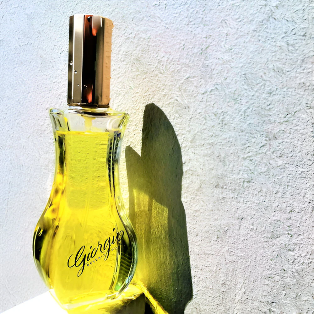 Giorgio Beverly Hills Yellow EDT For Women Gift Set - Image 2