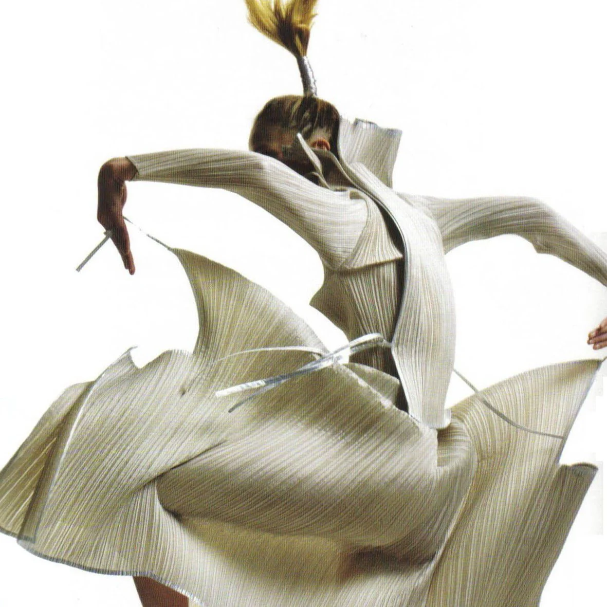 Issey Miyake Pleats Please Deodorant Spray - Image 2