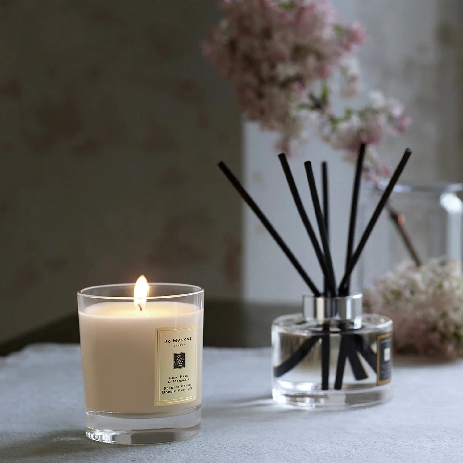 Jo Malone Lime Basil & Mandarin Candle - Image 3