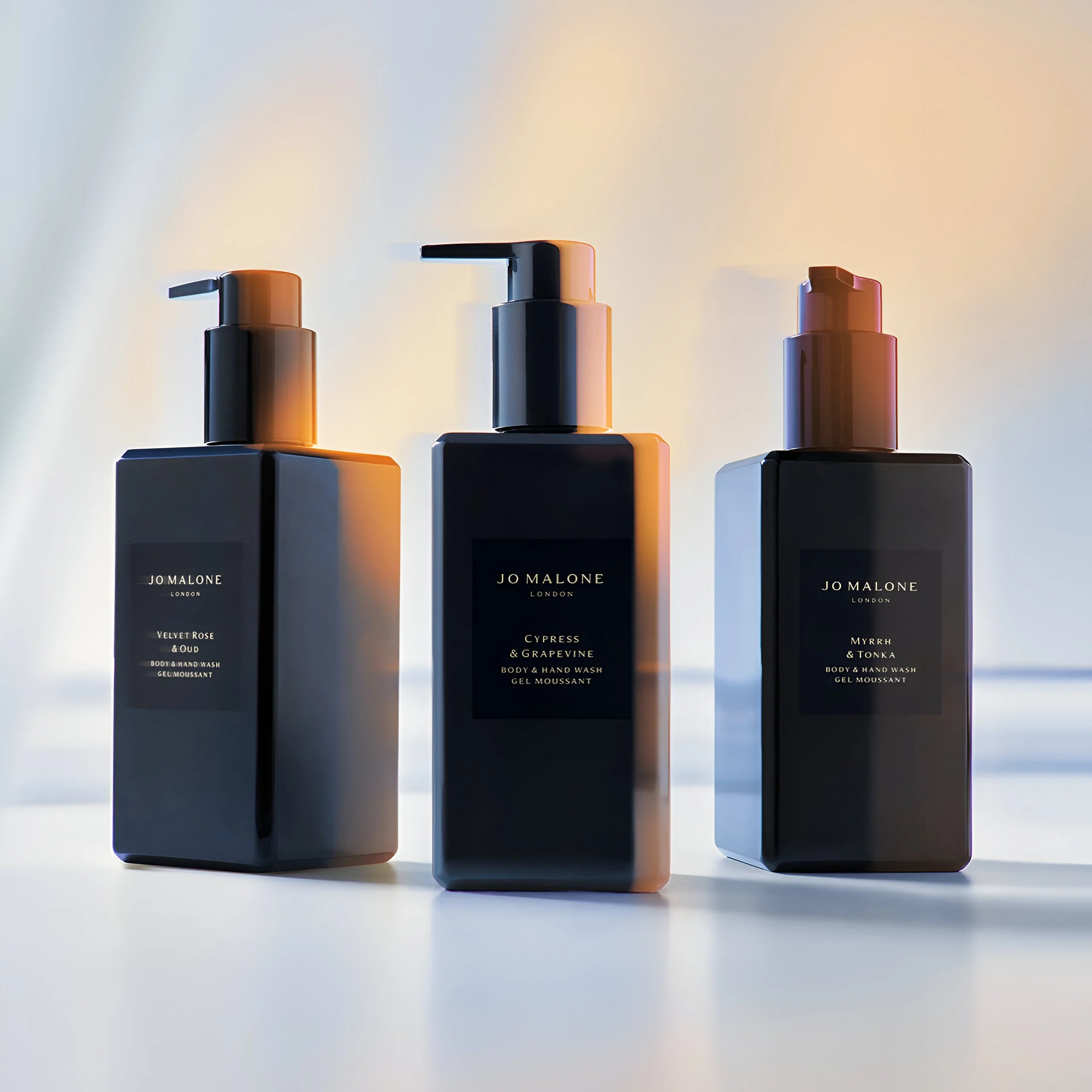 Jo Malone Myrrh & Tonka Body & Hand Wash - Image 4