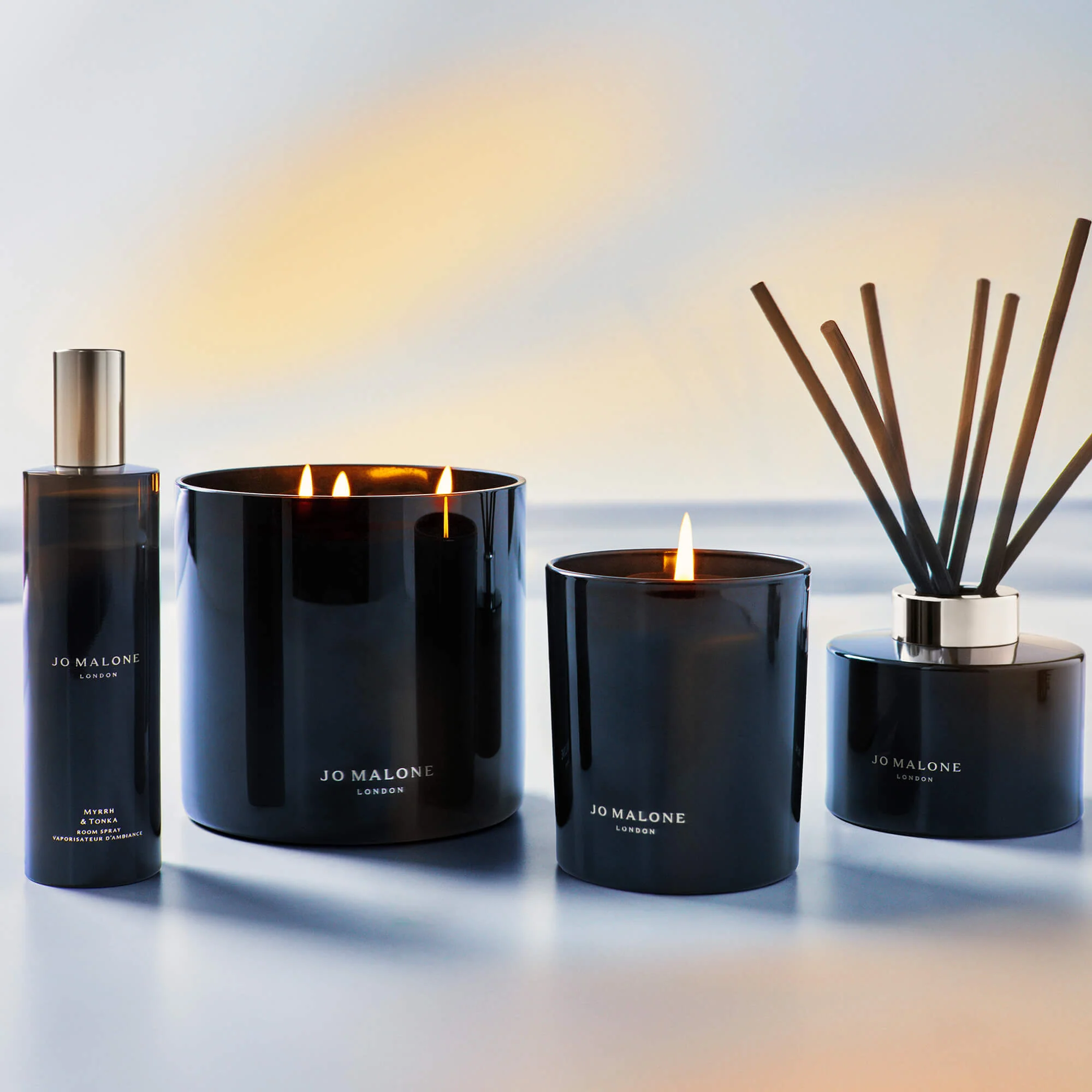 Jo Malone Myrrh & Tonka Scented Candle - Image 3