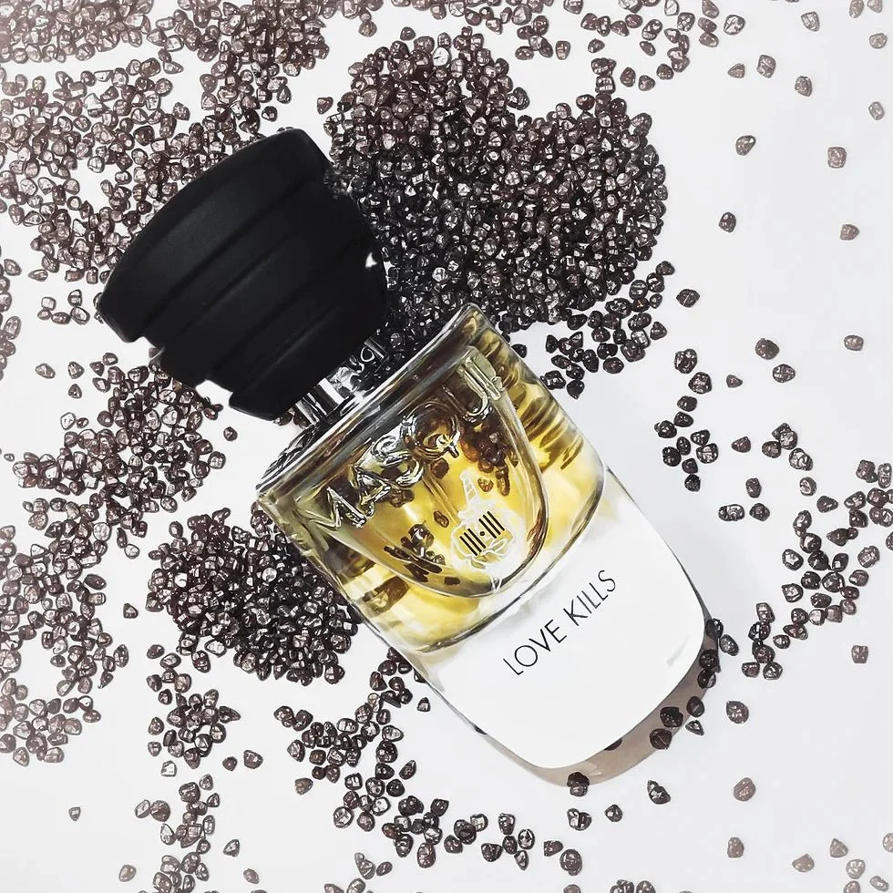 Masque Milano Iii-Iii Love Kills Caroline Dumur EDP - Image 3