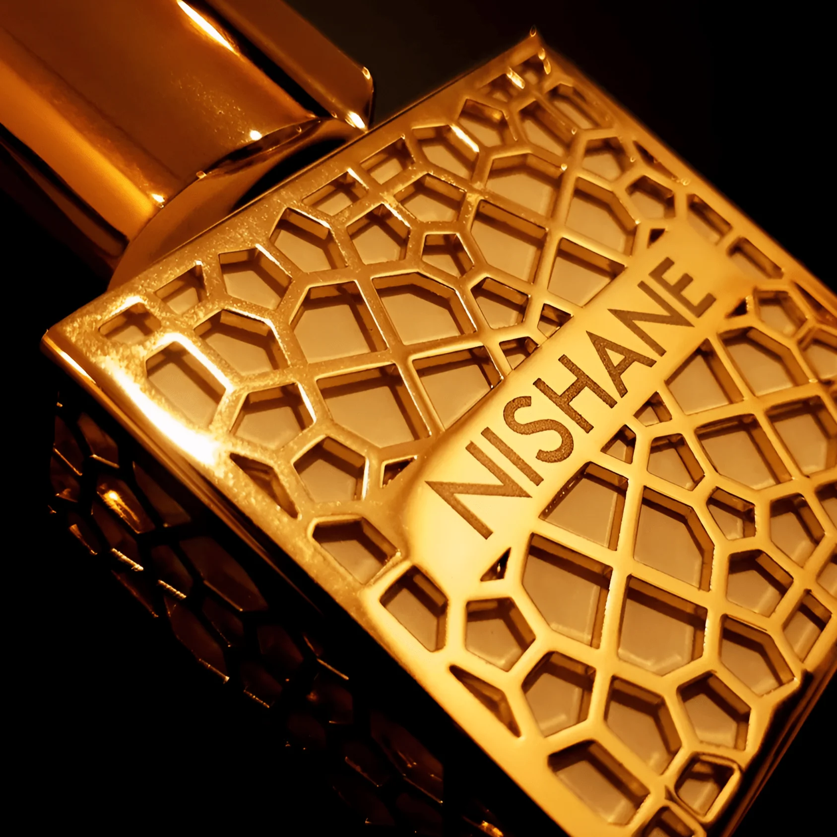 Nishane Hacivat Oud Extrait De Parfum - Image 2