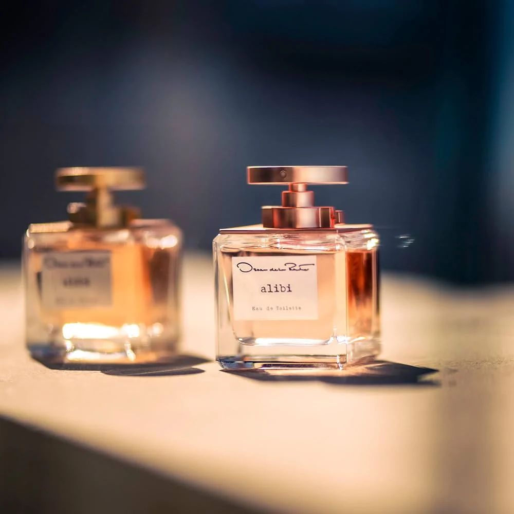 Oscar De La Renta Alibi EDT - Image 5