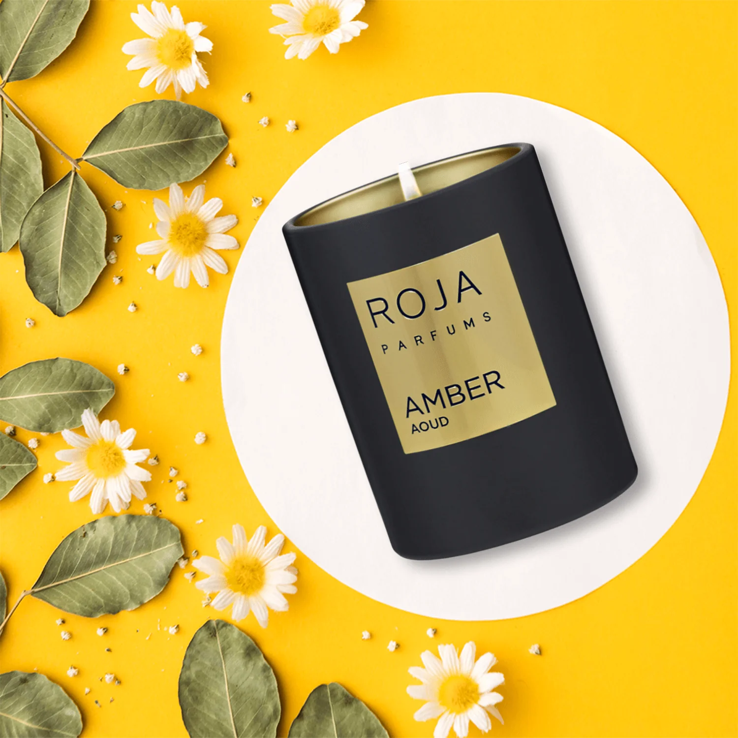 Roja Parfums Amber Aoud Candle - Image 4