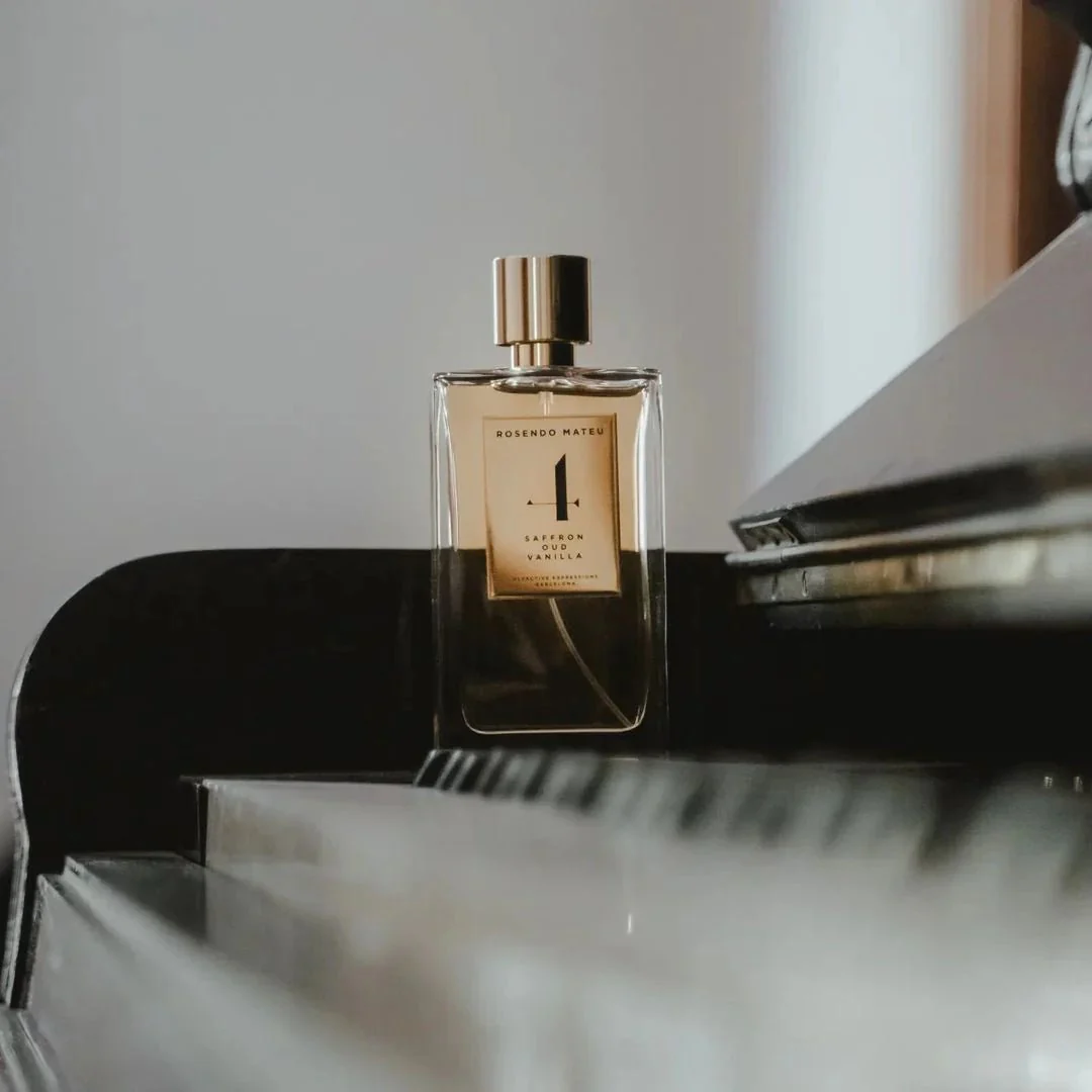 Rosendo Mateu No.4 Saffron Oud Vanilla EDP - Image 5
