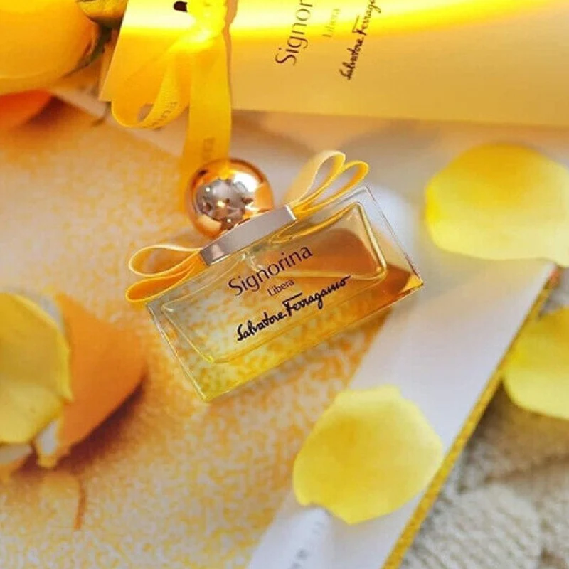 Salvatore Ferragamo Signorina Libera EDP Gift Set - Image 4
