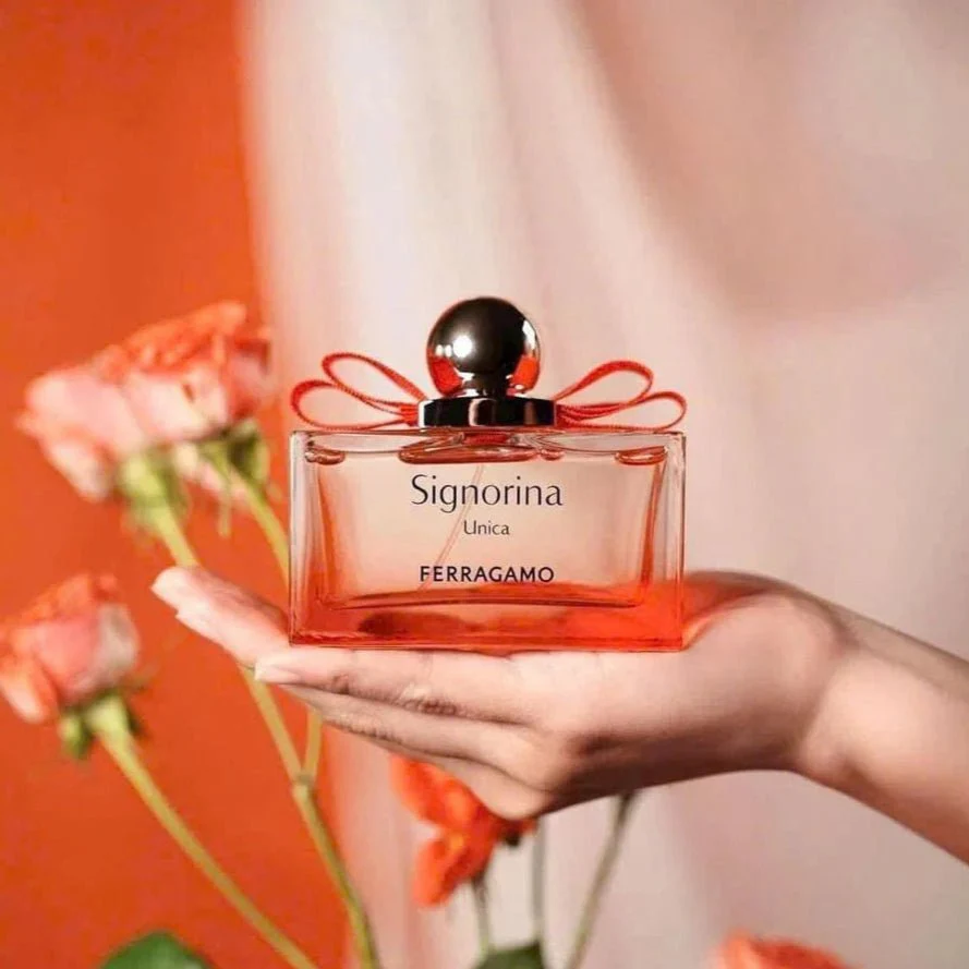 Salvatore Ferragamo Signorina Unica EDP Body Lotion Gift Set for Women - Image 3
