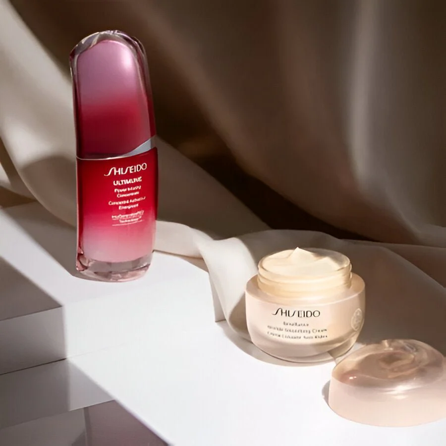 Shiseido Anti-Wrinkle Serum & Cream Gift Set For Women - Image 4