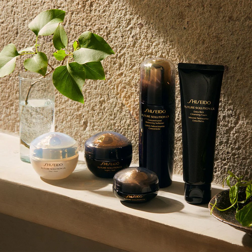 SHISEIDO Future Solution LX Skincare Gift Set For Women - Image 5