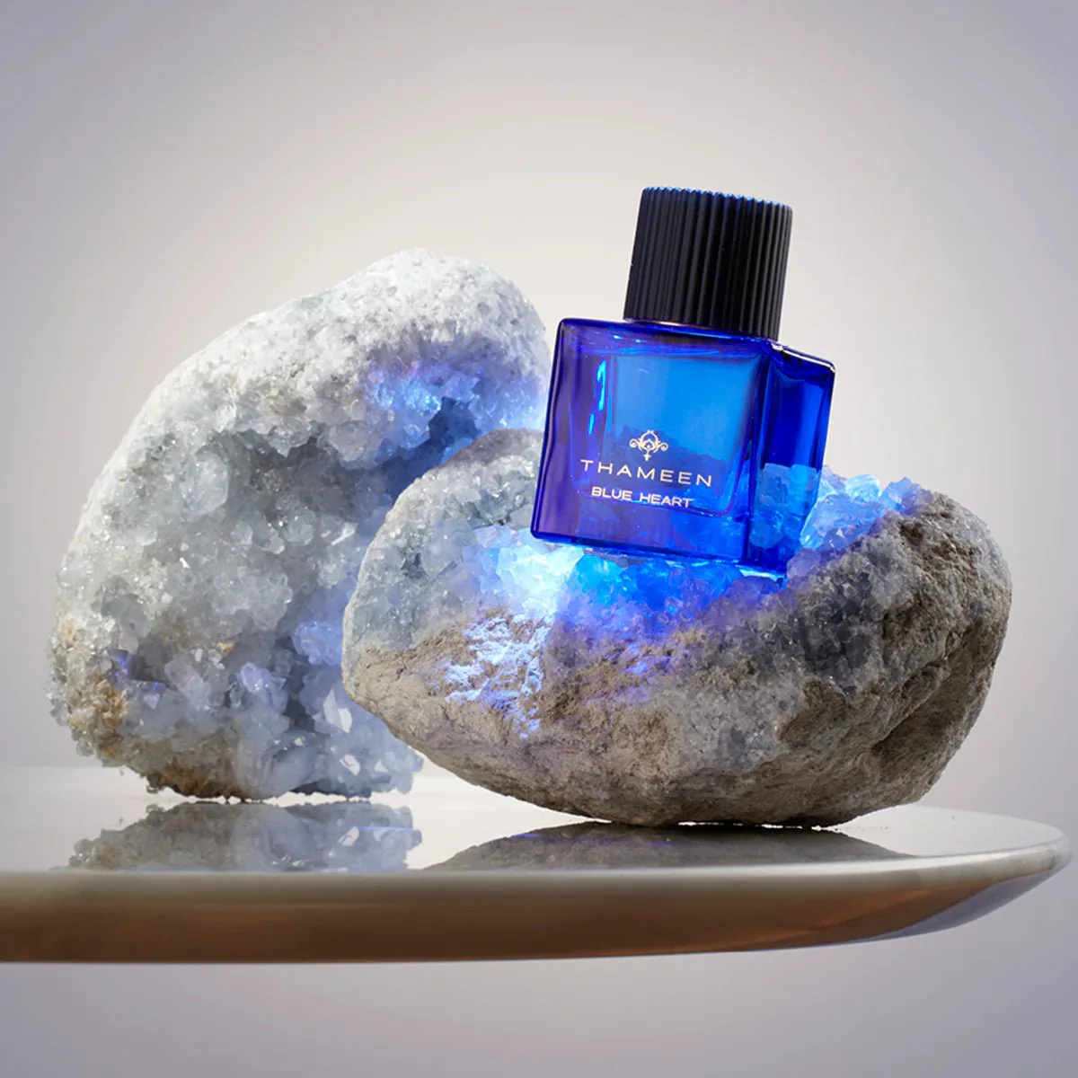 Thameen Treasure Collection Blue Heart Extrait De Parfum - Image 2