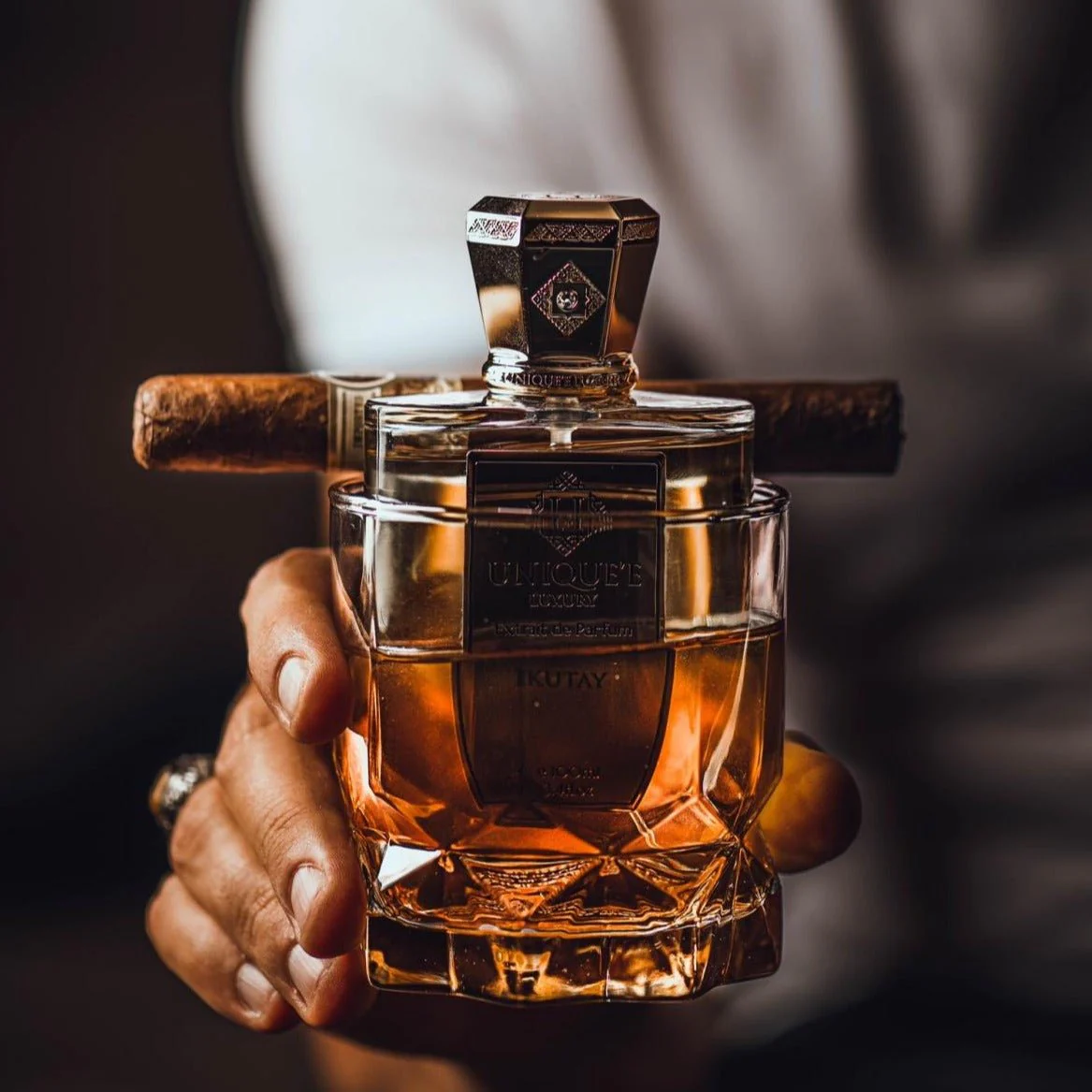 Unique'E Luxury Kutay Extrait De Parfum - Image 4