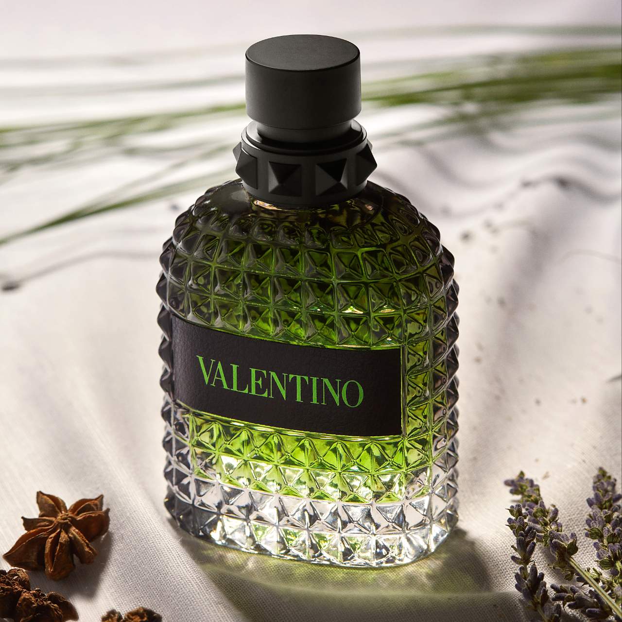 Valentino Uomo Born In Roma Green Stravaganza EDT - Image 2