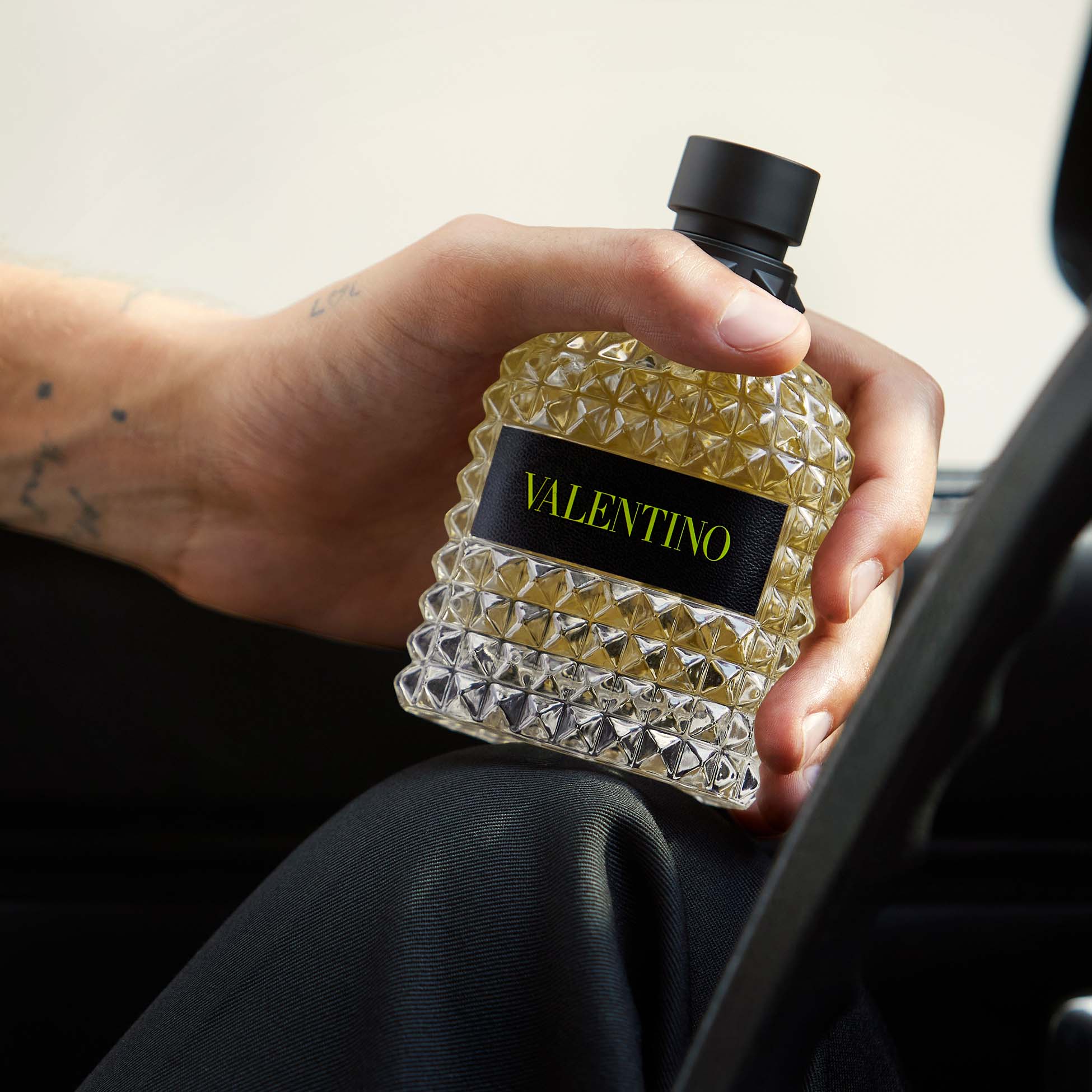 Valentino Uomo Born In Roma Yellow Dream EDT - Image 3