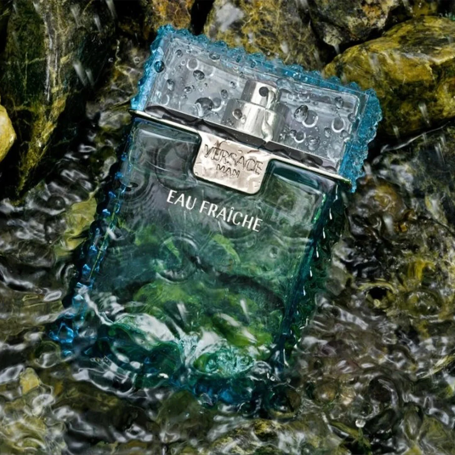 Versace Man Eau Fraiche Gift Set for Him - Image 5