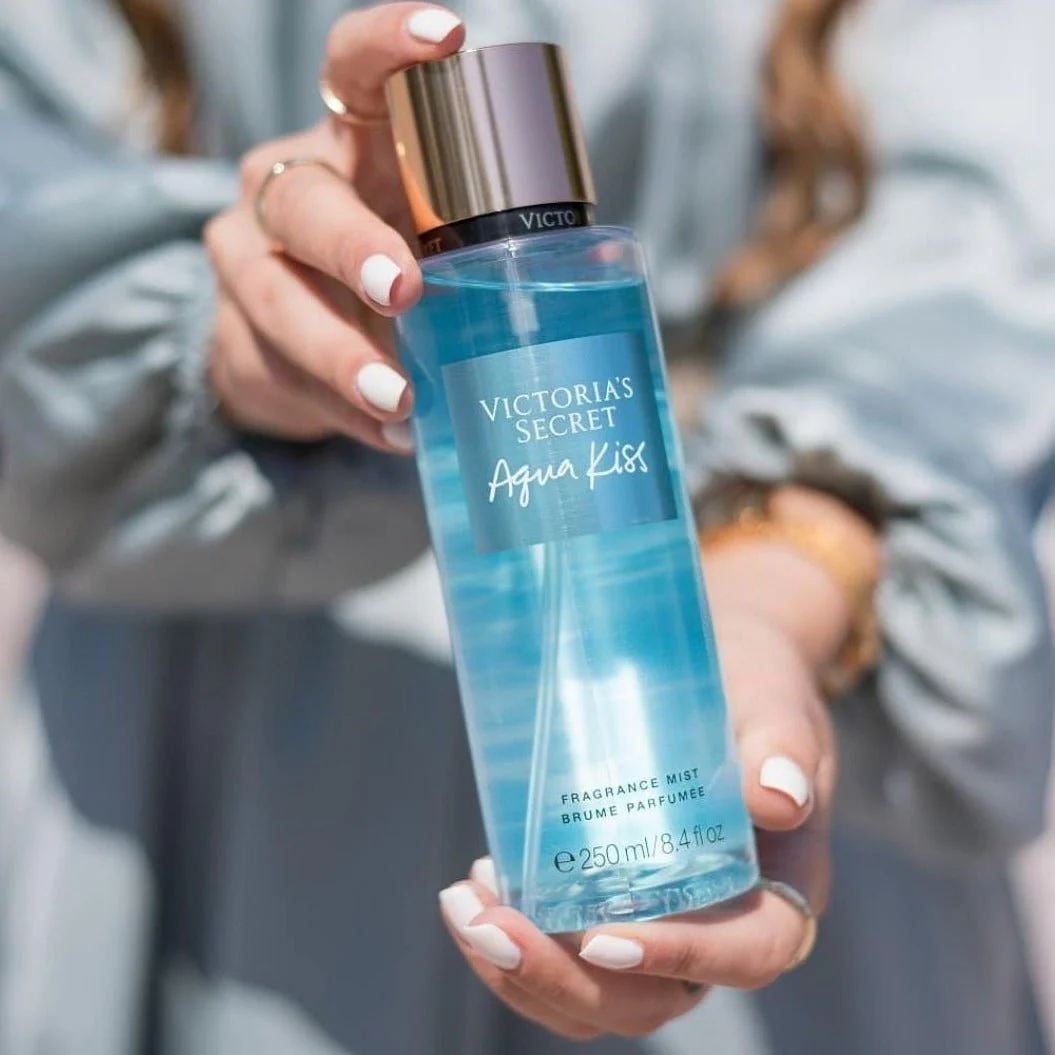 Victoria's Secret Aqua Kiss Body Mist - Image 4