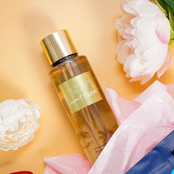 Victoria's Secret Coconut Passion Body Mist - Image 2