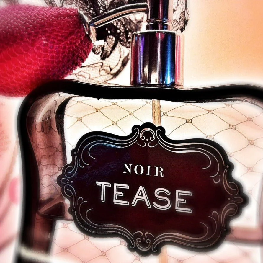 Victoria's Secret Noir Tease Body Mist - Image 2