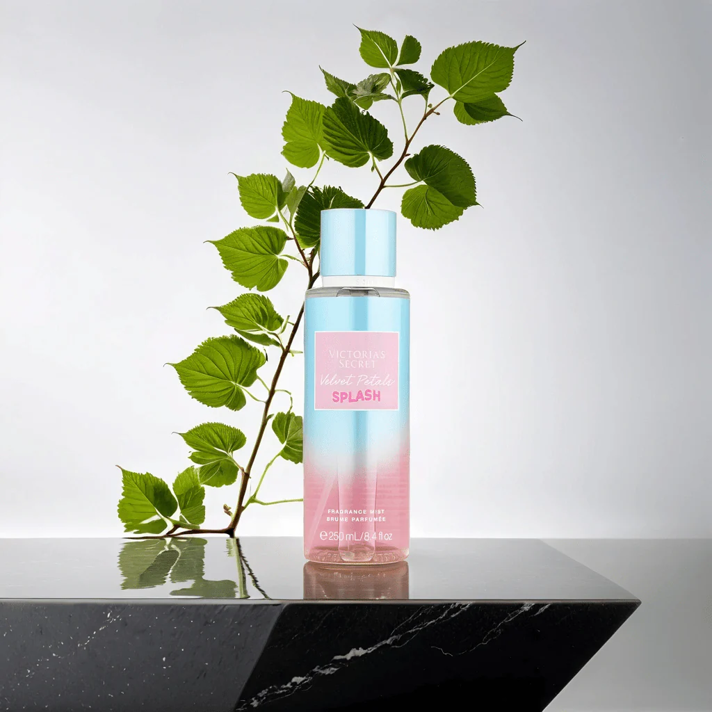 Victoria's Secret Velvet Petals Splash Fragrance Mist - Image 2
