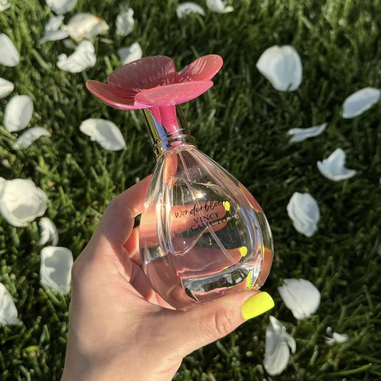 Vince Camuto Wonderbloom EDP - Image 2